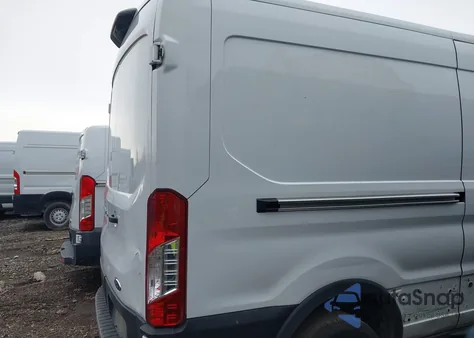 2021 Ford Transit-250 z USA, uszkodzony, nr VIN 1FTBR1C84MKA05556